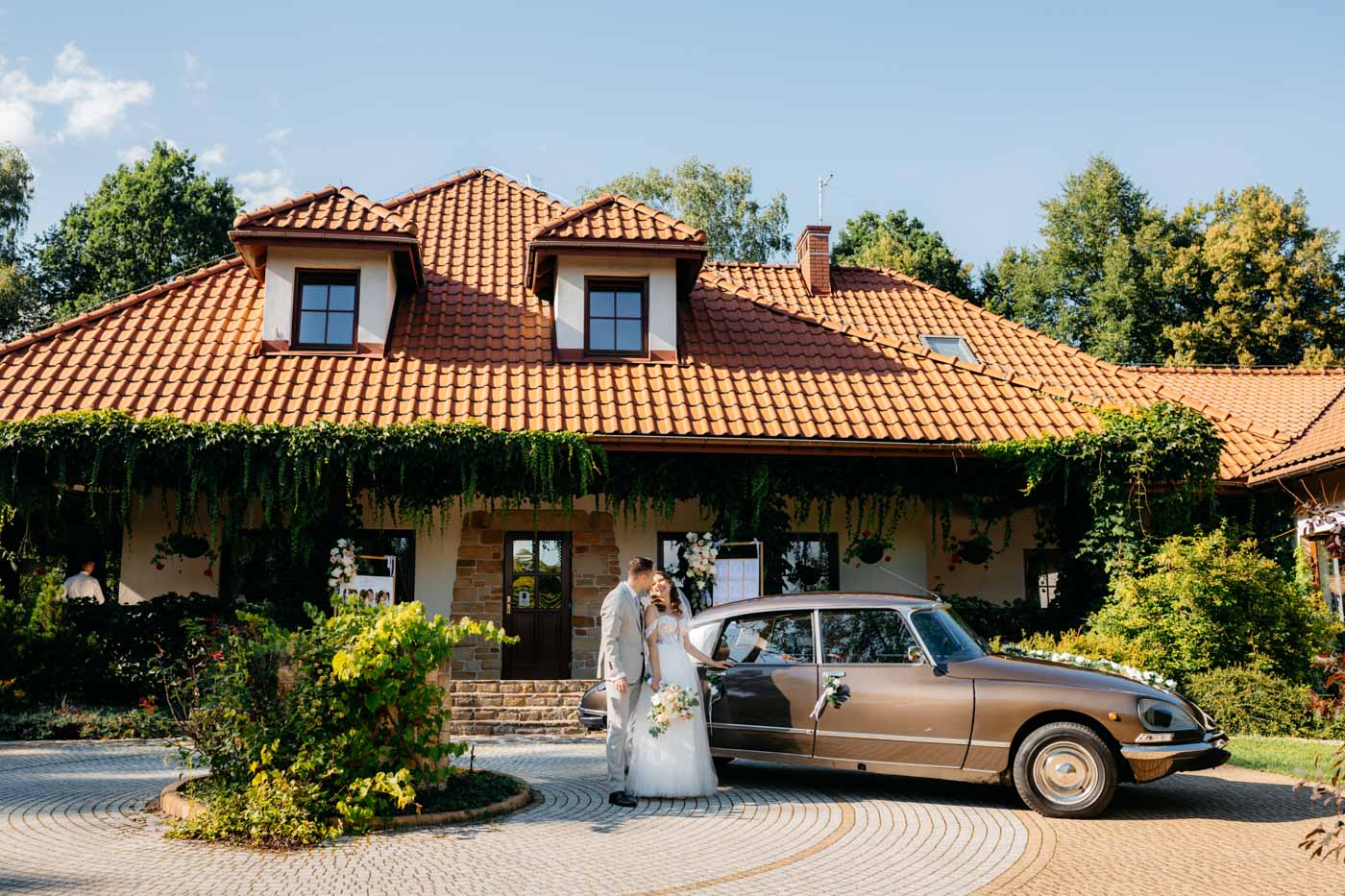 dwór kociołek ślub lato