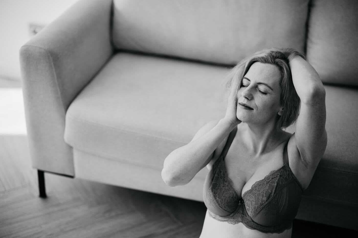 kobieca sesja zdjęciowa Kraków delikatny klimat