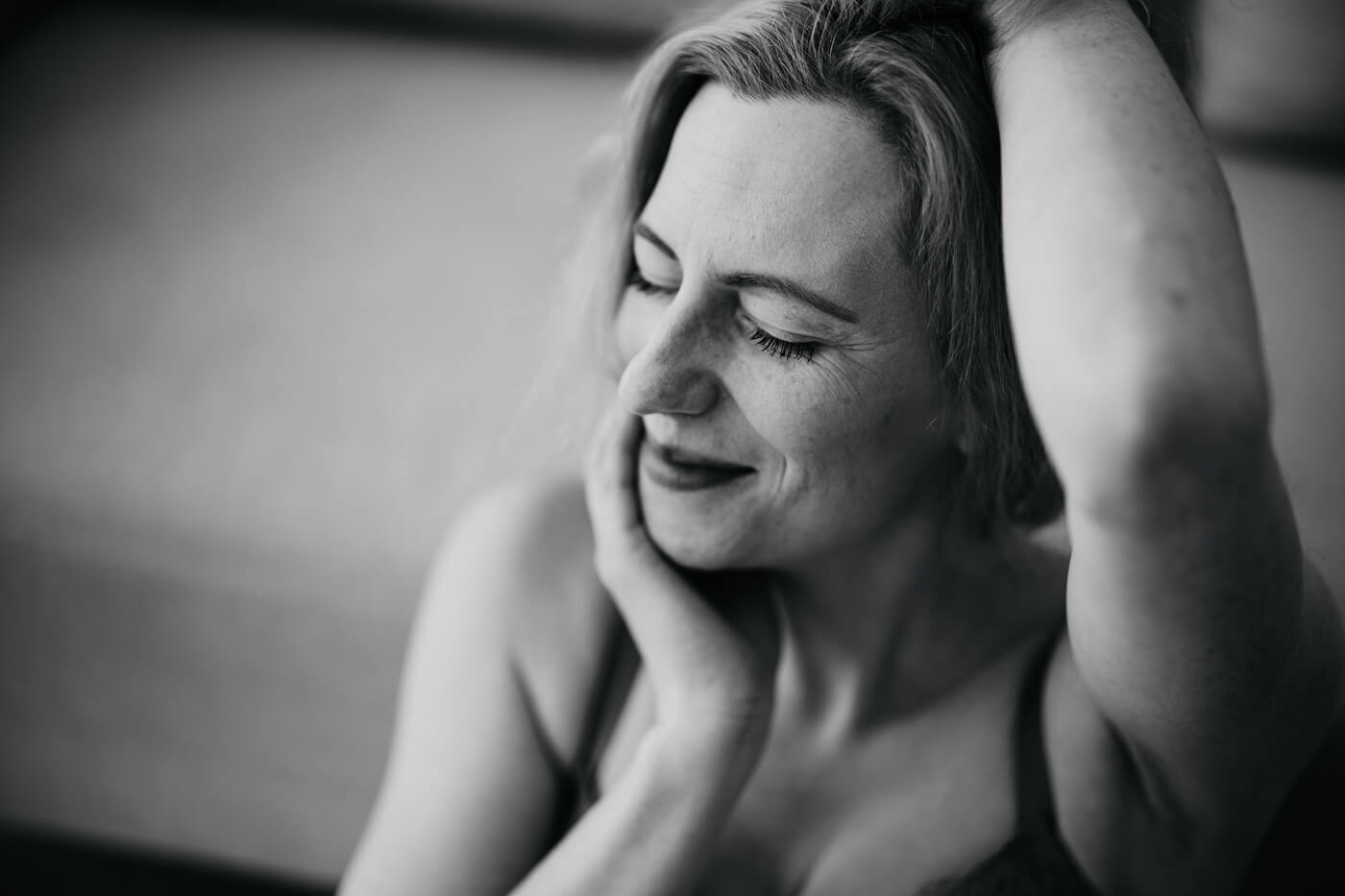 kobieca sesja zdjęciowa Kraków delikatny klimat