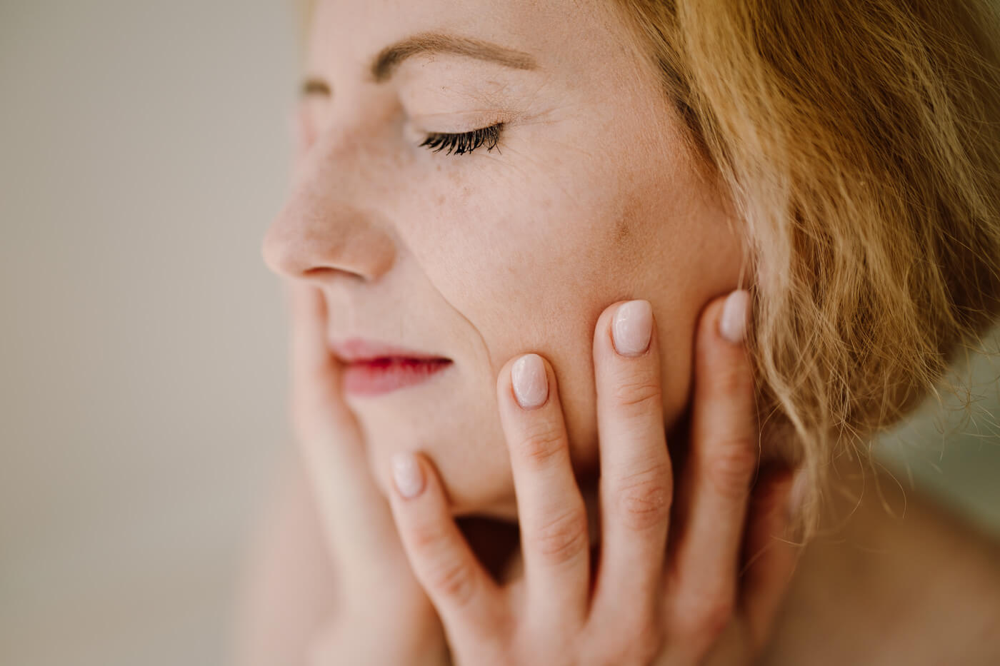 kobieca sesja zdjęciowa Kraków delikatny klimat