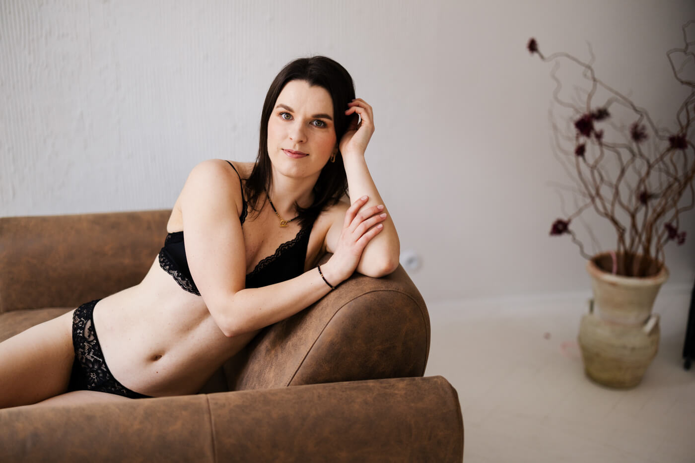 sesja kobieca w studio Kraków naturalna fotografia