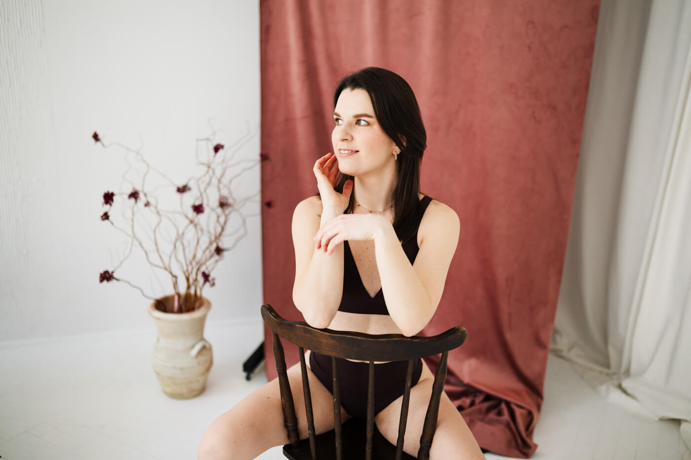 sesja kobieca w studio Kraków naturalna fotografia